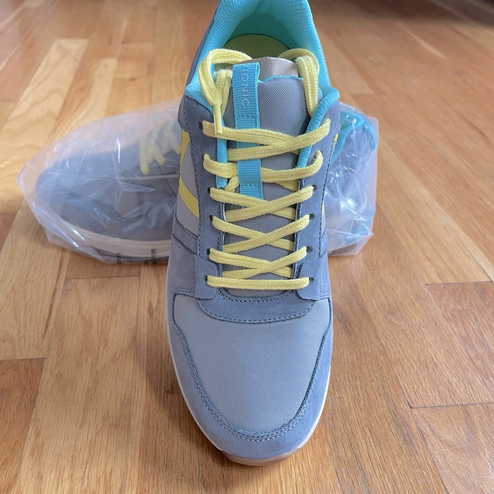 NIB Vionic Rechelle Retro Gray Yellow Blue Suede Sneakers Sz 10